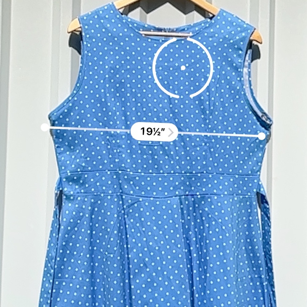 Sleeveless flare dress - Picture 6 of 9